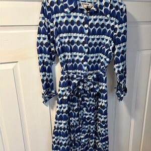 Boden Navy and Light Blue Geometric Button-Up Shirt